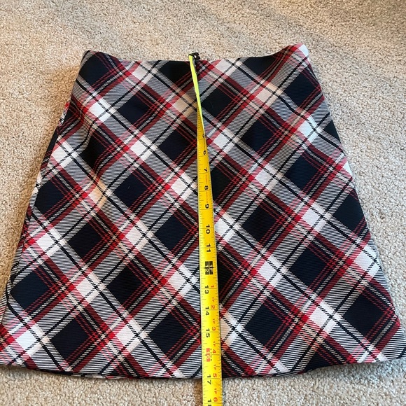 Red, black & cream H&M mini skirt - Picture 2 of 6